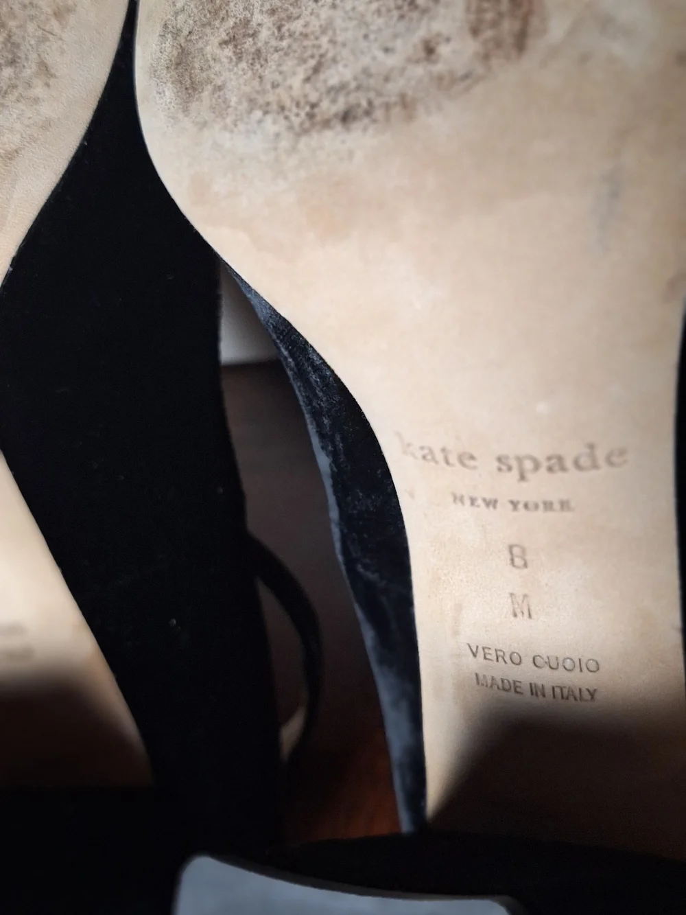 kate spade Black Velvet Grove Block Heels with Red Floral Embroidery Sz 8 Italy